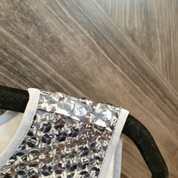 Tory burch top *flawed* see pictures 8 - Picture 3 of 6